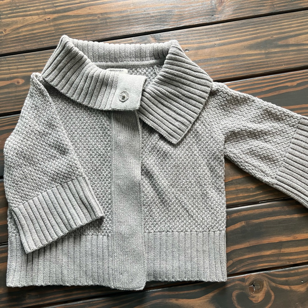 Banana Republic Heather Gray Knit Sweater